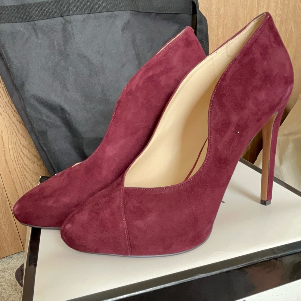 👠 Nine West Burgundy Suede Heels | NWOT | Size 9